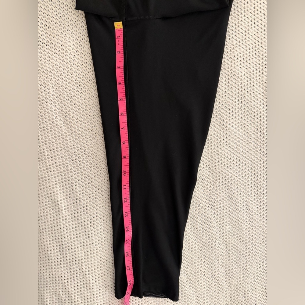 MAURICE’S In Motion Classic Black Ahtletic Workout Capri Leggings Women’s Size S - Picture 6 of 6